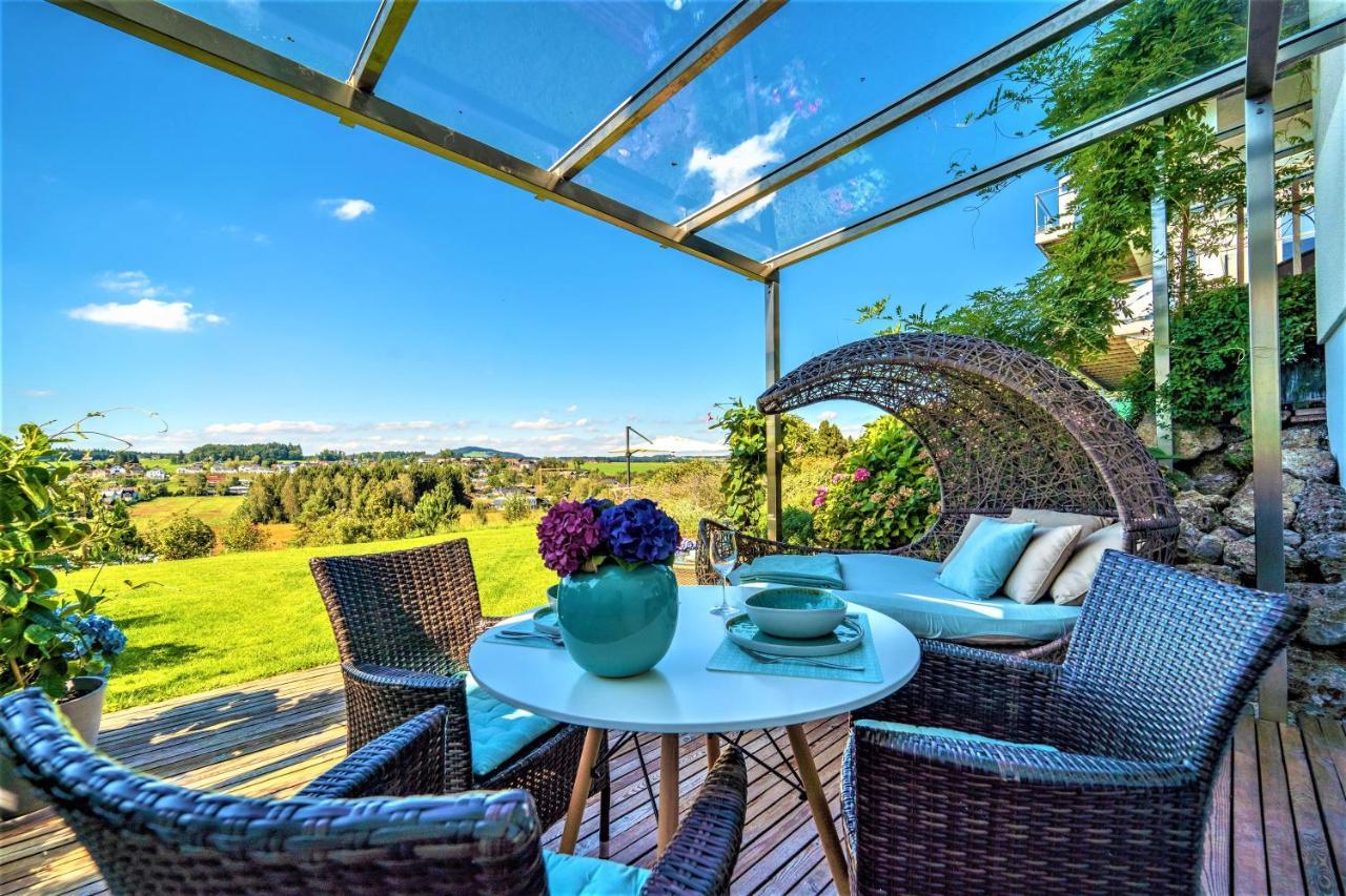 Apartamento Haus Am Weinberg II Seekirchen am Wallersee Exterior foto