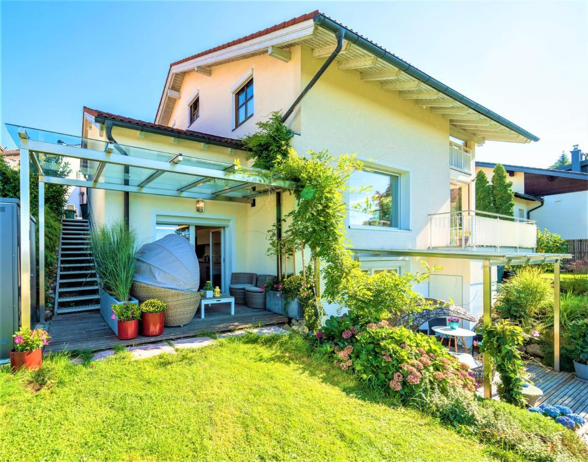 Apartamento Haus Am Weinberg II Seekirchen am Wallersee Exterior foto