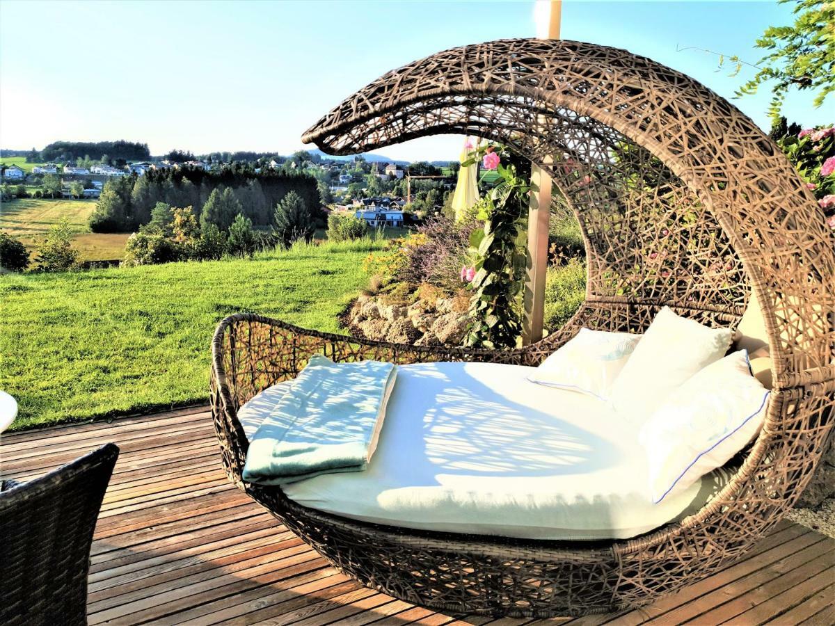 Apartamento Haus Am Weinberg II Seekirchen am Wallersee Exterior foto