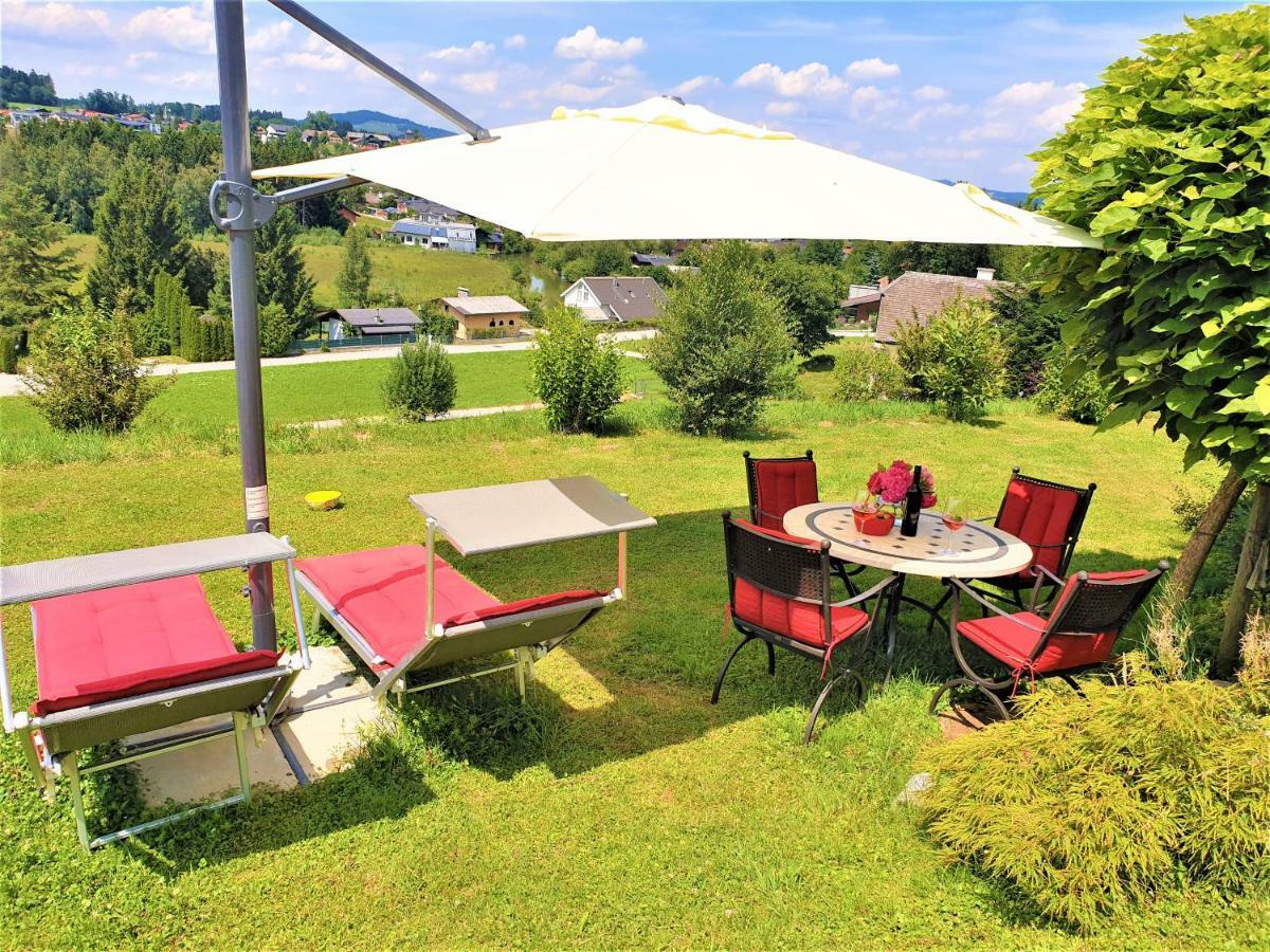 Apartamento Haus Am Weinberg II Seekirchen am Wallersee Exterior foto