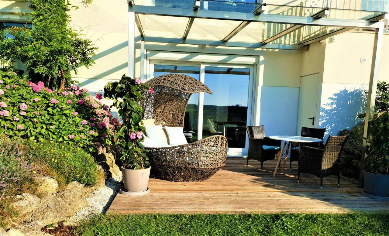 Apartamento Haus Am Weinberg II Seekirchen am Wallersee Exterior foto