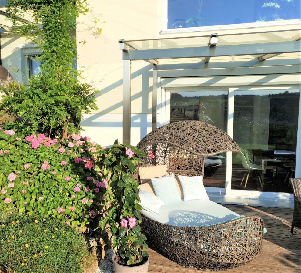 Apartamento Haus Am Weinberg II Seekirchen am Wallersee Exterior foto